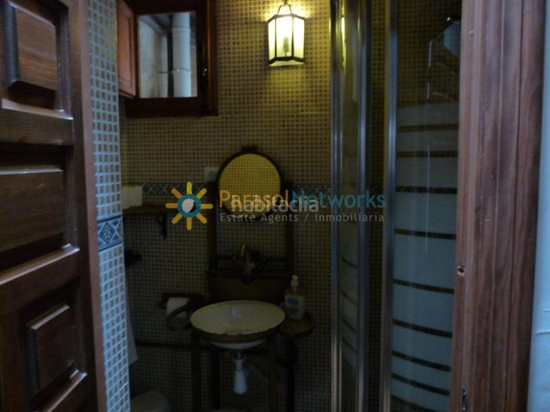 Foto cb038029-9763-45aa-a662-8c04465e65bf. Edificio con piscina in Palomar