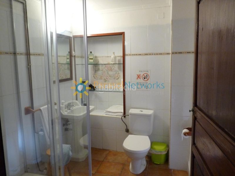 Foto f0665ff9-0922-4dd7-a277-2aaa1218bd3b. Edificio con piscina in Palomar
