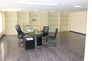 Miete Büro in Oliva Pueblo. Local comercial en alquiler en oliva