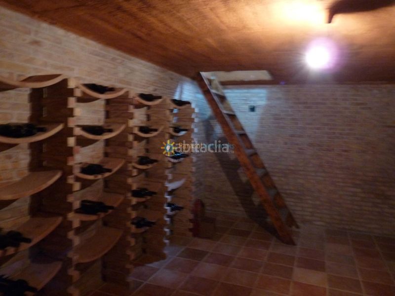 Foto 1628f136-b2d6-4445-b275-654034d639c3. Xalet amb calefacció aparcament a Oliva pueblo Oliva