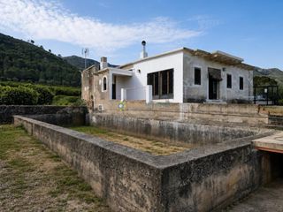 Xalet a Llocnou de Sant Jeroni. Chalet de venta en castellonet de la conquesta