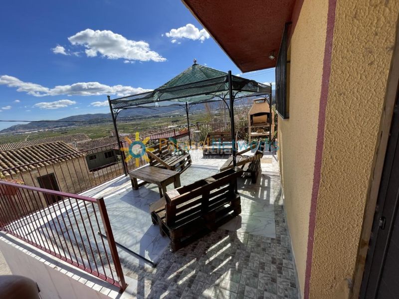 Foto 53d64809-4652-42bb-94ac-592ec04369b0. Edificio con piscina in Ador