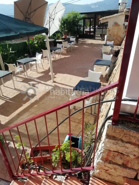Foto 477e1da9-f4e0-4223-a26b-c87203167b90. Casa amb aparcament piscina a Ador