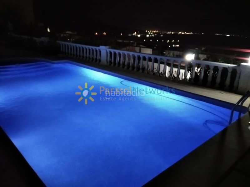 Foto c2951c67-e19a-4529-904a-52dd1856ce1a. Casa amb aparcament piscina a Ador