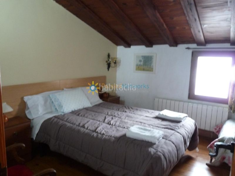 Foto 983db11a-509a-4e77-b98c-0eb68e5e33d2. Edifici a carrer major 13 a Palomar