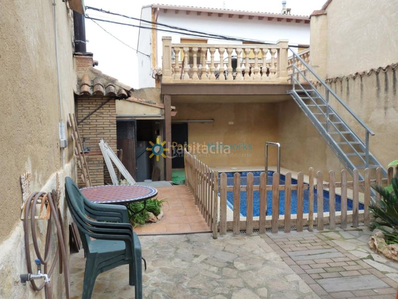 Foto a7327a7a-3e5f-42a5-bde0-41966915de9c. Edifici a carrer major 13 a Palomar