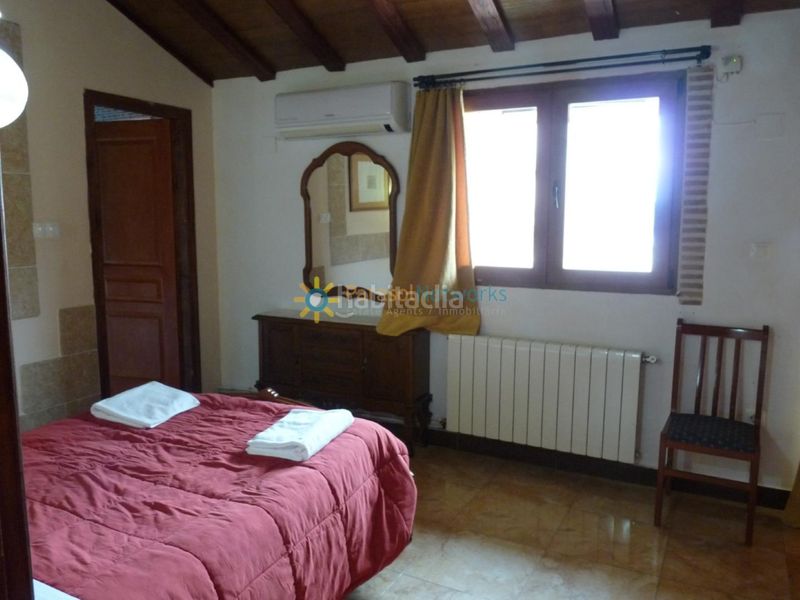 Foto adb598b9-42a0-4106-84df-38521a5883f8. Edifici a carrer major 13 a Palomar