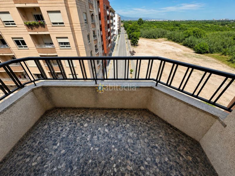 Foto b5d26697-0a40-49ff-bf6a-32cbaab4dfb2. Pis amb aparcament a Oliva pueblo Oliva