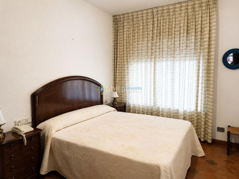 Foto 4060b404-a429-4955-9b37-e63eaad1bd13. Xalet amb xemeneia aparcament piscina a Centro Ontinyent