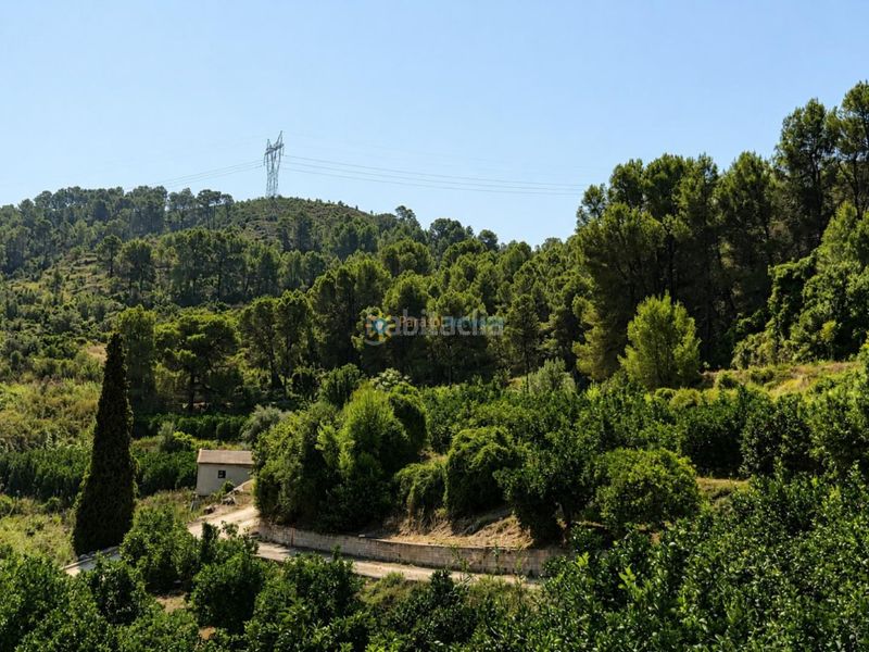 Foto aa1dc5e0-d9cc-44d0-8b2c-e9dc15683489. Masia amb aparcament piscina a Sellent