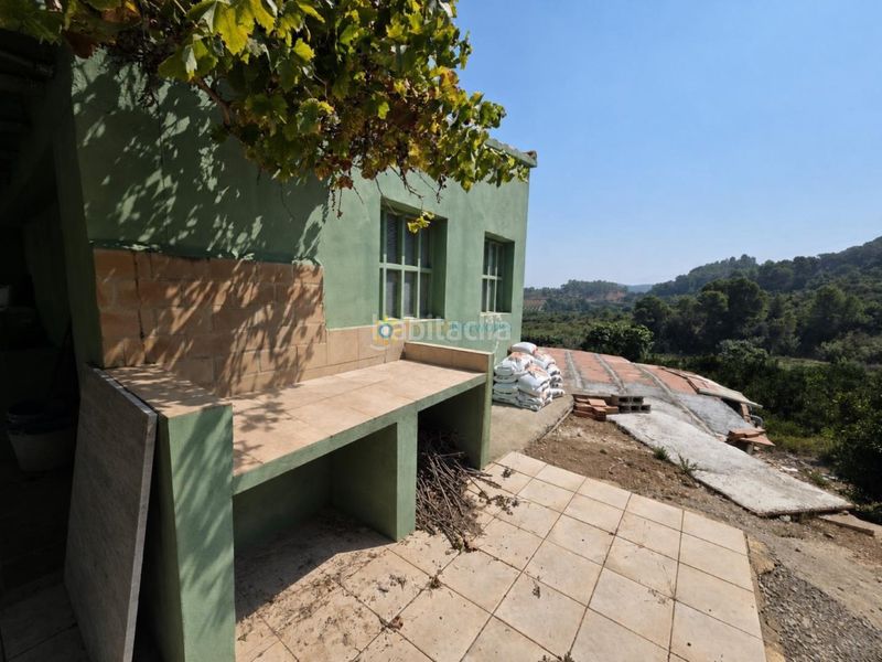 Foto c4c75cd1-a75f-4605-b711-91635a33485e. Masia amb aparcament piscina a Sellent