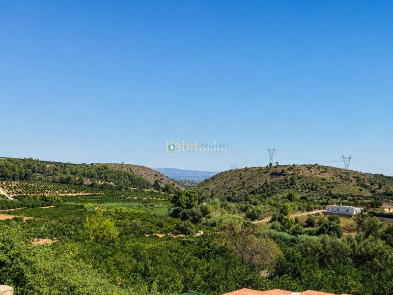 Foto c57cb677-7d8f-44b3-b541-c18e8088a571. Masia amb aparcament piscina a Sellent