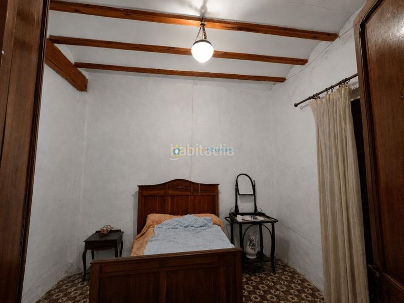 Foto 73c9e575-e84c-440e-8ecc-0cc7fe126912. Casa amb xemeneia a Sellent