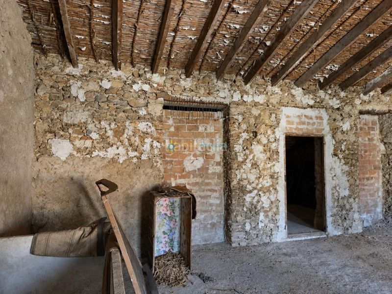 Foto fb74b79d-4590-4d88-ab0c-573ebb9a80a9. Casa amb xemeneia a Sellent