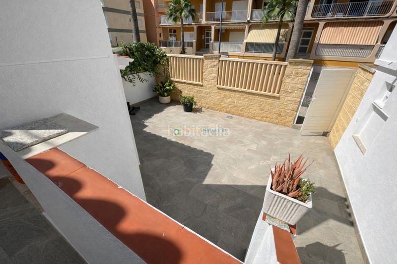 Foto b1c87989-5e5a-48bb-941a-7f7e9e61411b. Xalet amb xemeneia aparcament a Miramar