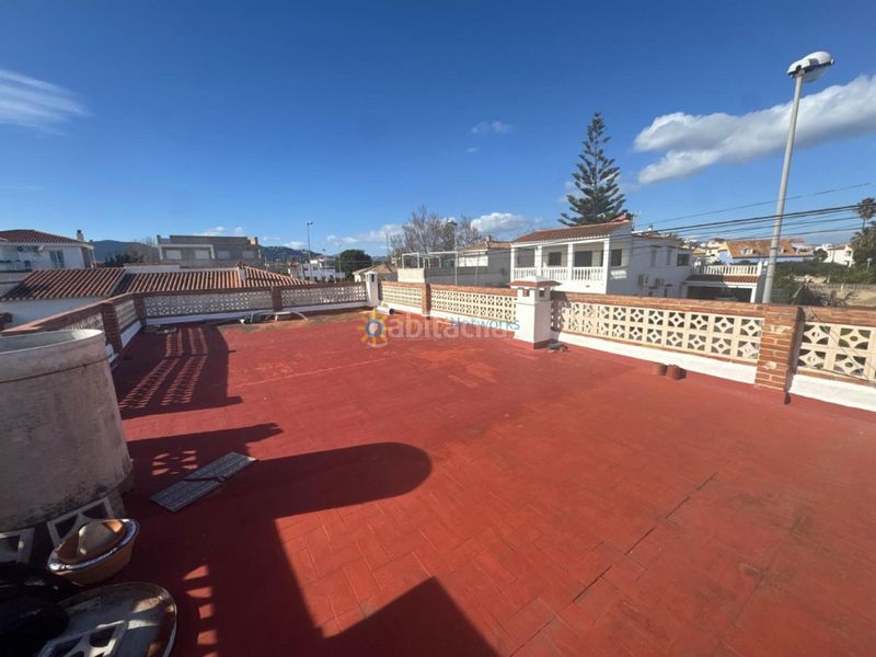 Foto 492fc668-f43f-4905-a864-42282b3e043f. Chalet  de venta en playa en Oliva playa Oliva