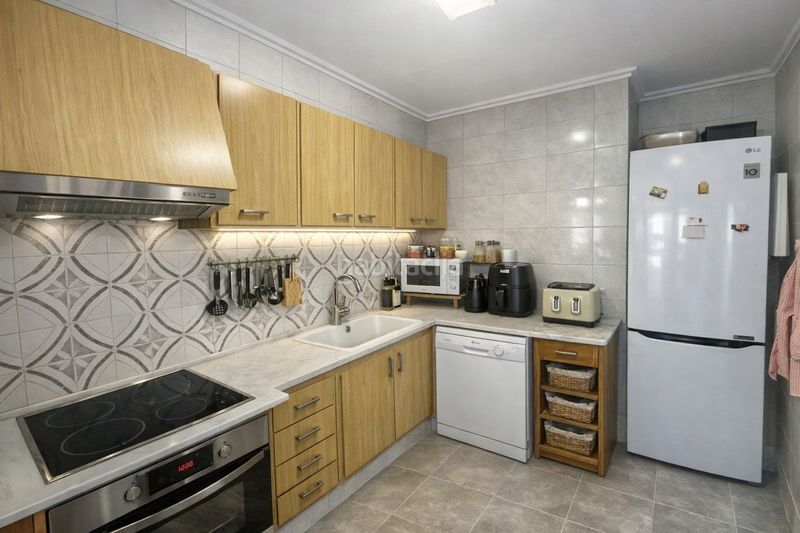 Foto a8510daa-6729-4e48-becb-972390116e50. Chalet  de venta en playa en Oliva playa Oliva