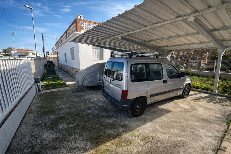 Foto d83da536-0d34-480f-8e1a-80e98125d349. Chalet  de venta en playa en Oliva playa Oliva