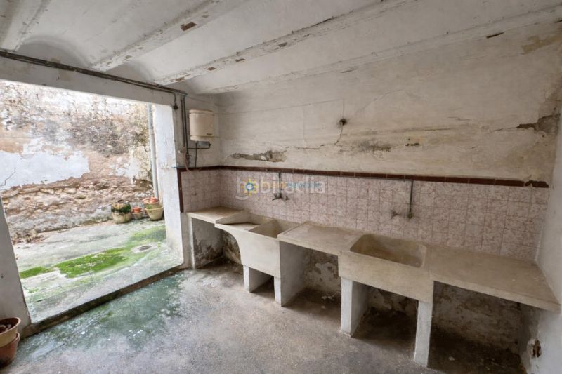 Foto af1d9556-2786-4490-89e4-28f977d99830. Casa adossada amb xemeneia a Sumacàrcer