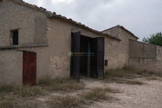 Casale in Albaida. Finca rústica en venta en albaida