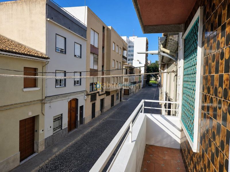 Foto 79f0cde2-fa7c-42a3-9c5f-5938fe541d27. Pis a Oliva pueblo Oliva