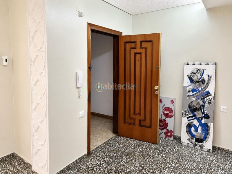Foto df4a3238-61f9-4e2e-89ca-96f03ac7f1a2. Pis a Oliva pueblo Oliva