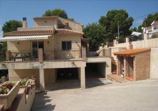 Xalet a Oliva Pueblo. Chalet de venta en oliva