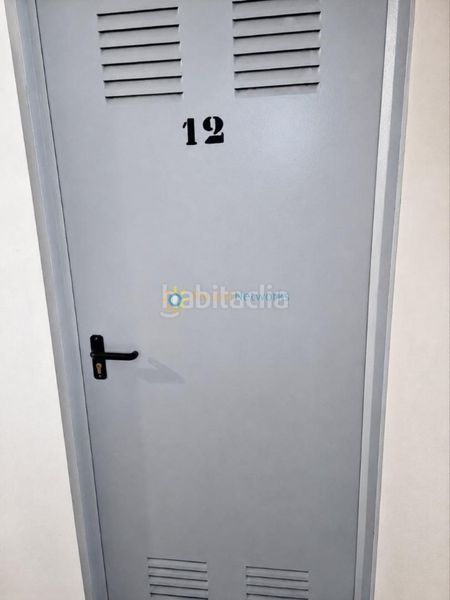 Foto 9fd6e779-e40f-41b9-b9b5-01ce13c93751. Aparcament cotxe a Ador