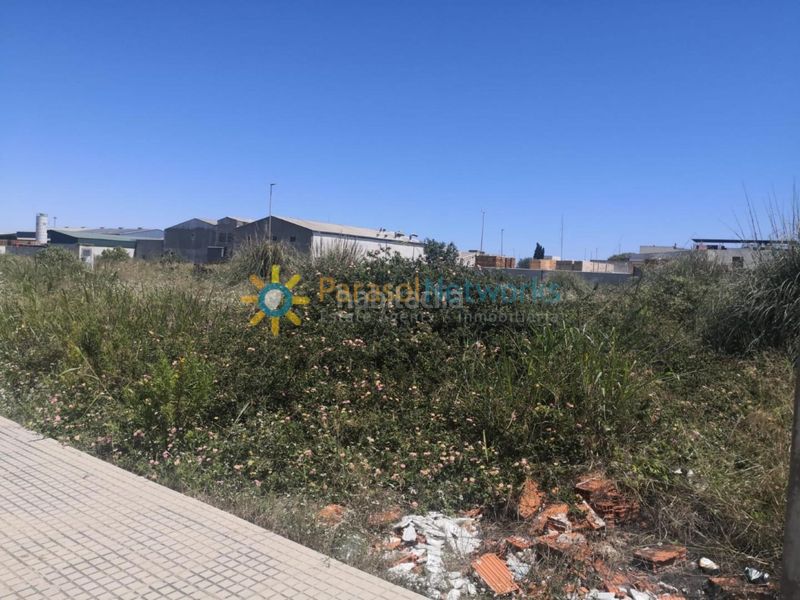 Foto be2b6326-31fa-4204-b5c8-0a5fd216fa91. Area edificabile industriale in Daimús