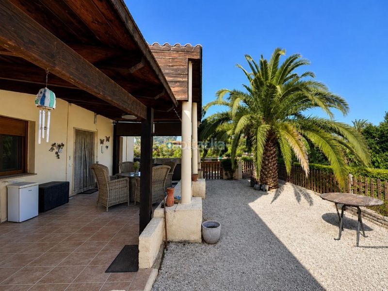 Foto 09232cc1-6d5d-4b5e-805f-a4f25f4df797. Chalet  en venta en Centro Ontinyent