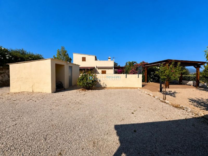 Foto 2fefa4cc-01fd-4774-a835-1996d902274c. Chalet  en venta en Centro Ontinyent