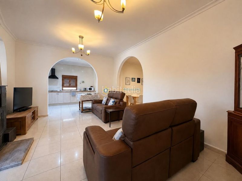 Foto 618e5ffd-7b6c-488b-90f5-4b7dcd38a8c2. Chalet  en venta en Centro Ontinyent