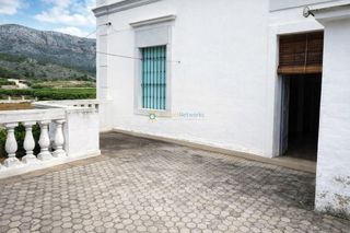 Masia a Benifairó de la Valldigna. Villa a la venta en benifairó de la valldigna