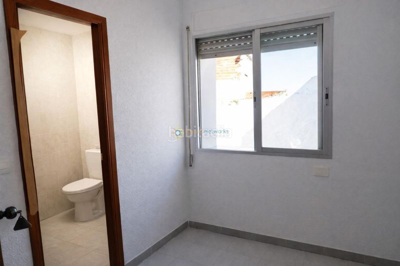 Foto 08a81089-6c9f-4054-8a4e-36711c81f027. Edifici a Rafelcofer