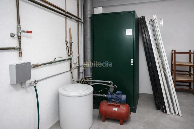 Foto bd55bb4a-77cb-4638-b5f1-086e37e02b40. Edifici a Rafelcofer
