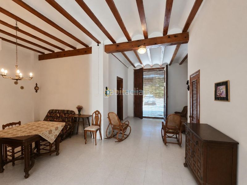 Foto b3224b5d-2cb5-4055-942e-d8bc0482a4ea. Casa aparellada amb xemeneia a Sellent