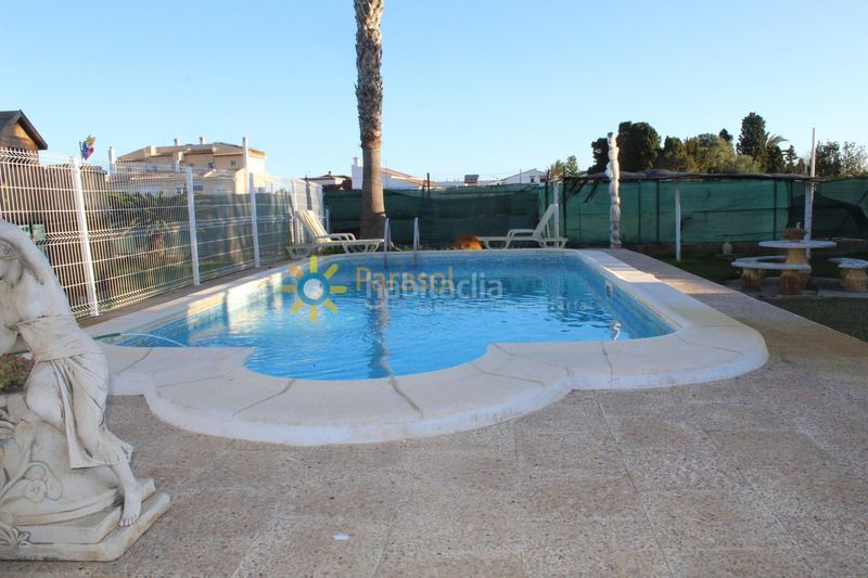 Foto 521920da-30a6-496a-9d56-33174ef95435. Alquiler chalet  en alquiler en playa en Oliva playa Oliva