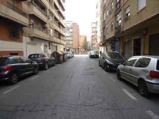 Parking coche en Camino de ronda 32b