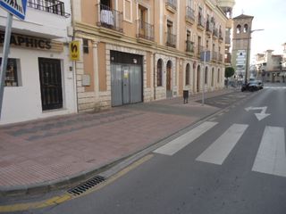 Rent Car parking in San miguel 132. Alquiler de plaza de garaje y trastero
