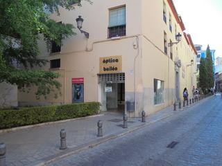 Location Local commercial à Calle san jerónimo 38. Alquiler local comercial
