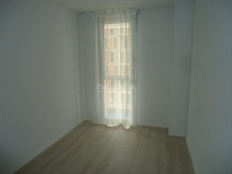 Foto 150fb98a-71dd-4f8d-b863-61097386dcd8. Alquiler apartamento en calle bubión 1 en Rosaleda - Juventud Granada