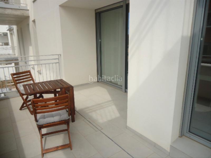 Foto 334b713c-6336-4dc5-8fa6-fa7e589e24e4. Alquiler apartamento en calle bubión 1 en Rosaleda - Juventud Granada