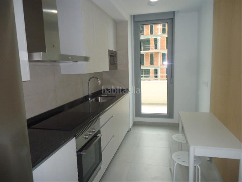 Foto 6db23230-439b-4437-8e5e-cab77626dd7b. Alquiler apartamento en calle bubión 1 en Rosaleda - Juventud Granada