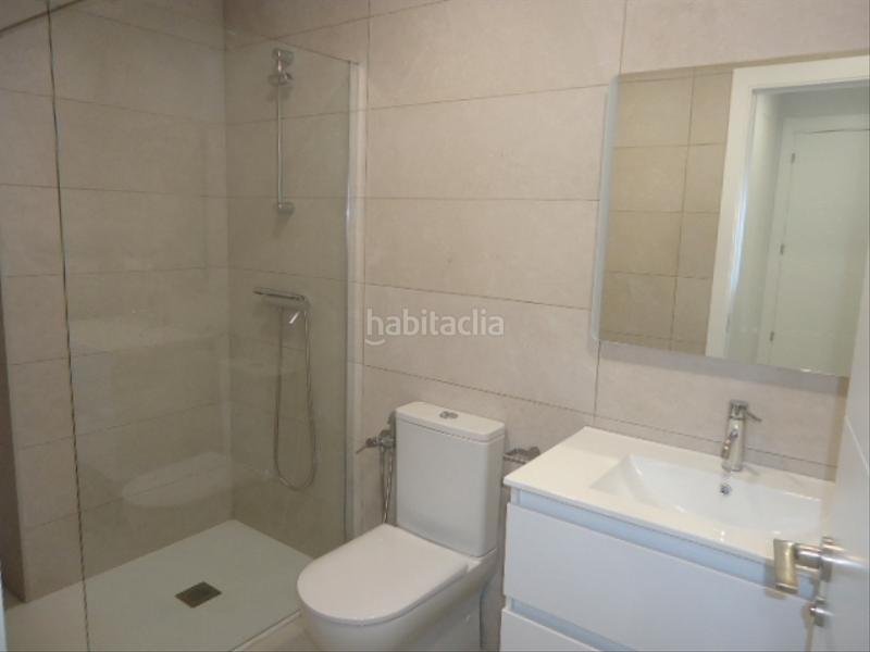 Foto 84745ab2-644e-4b18-af3f-ce814a886bf3. Alquiler apartamento en calle bubión 1 en Rosaleda - Juventud Granada