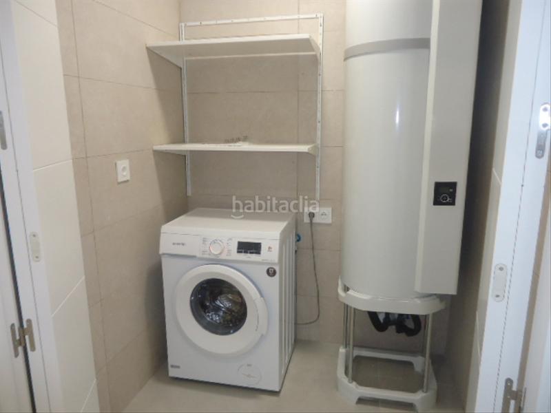 Foto dcff8b0c-49ab-4788-a43a-fdcf8b9cc94d. Alquiler apartamento en calle bubión 1 en Rosaleda - Juventud Granada