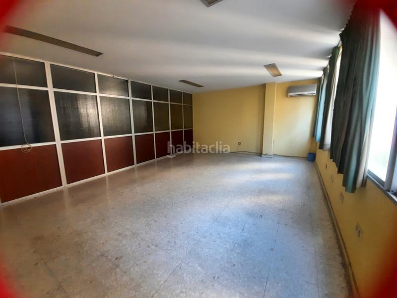 Foto d0c73ff0-3a05-42ca-ad9d-cce33d9fe3e7. Local comercial en avenida toledo 31 en Centro-Corte Inglés Talavera de la Reina