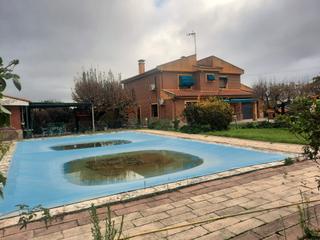 Chalet in Tres Olivos-La Piedad