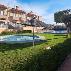 Semi detached house  Paseo del toyo