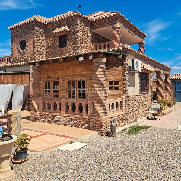 Foto bc4656c4-b338-48c3-a2a3-d45f48bb85db. Chalet en La Cañada de San Urbano Almería