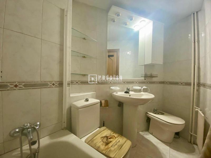 Foto aaf66c1c-19c7-4f94-ac46-3a802e9381c7. Appartamento con riscaldamento in Centro San Fernando de Henares